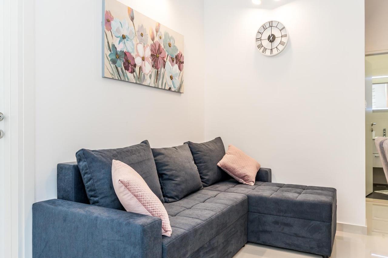 Apartmani Vesna Grebastica Bagian luar foto