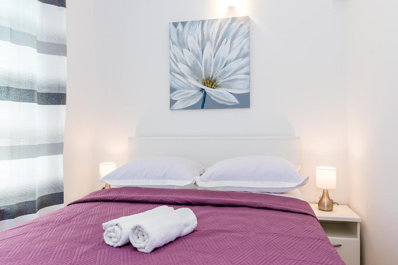 Apartmani Vesna Grebastica Bagian luar foto