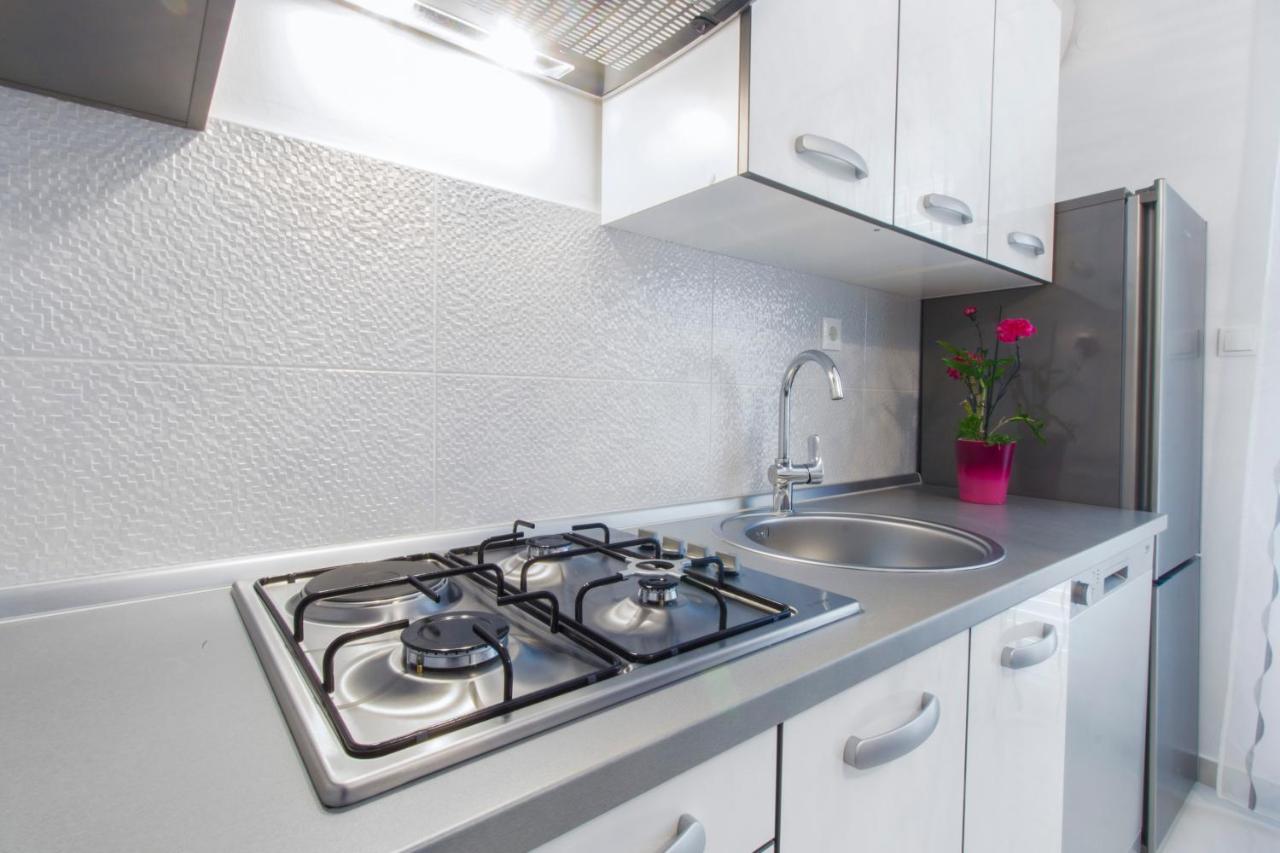 Apartmani Vesna Grebastica Bagian luar foto