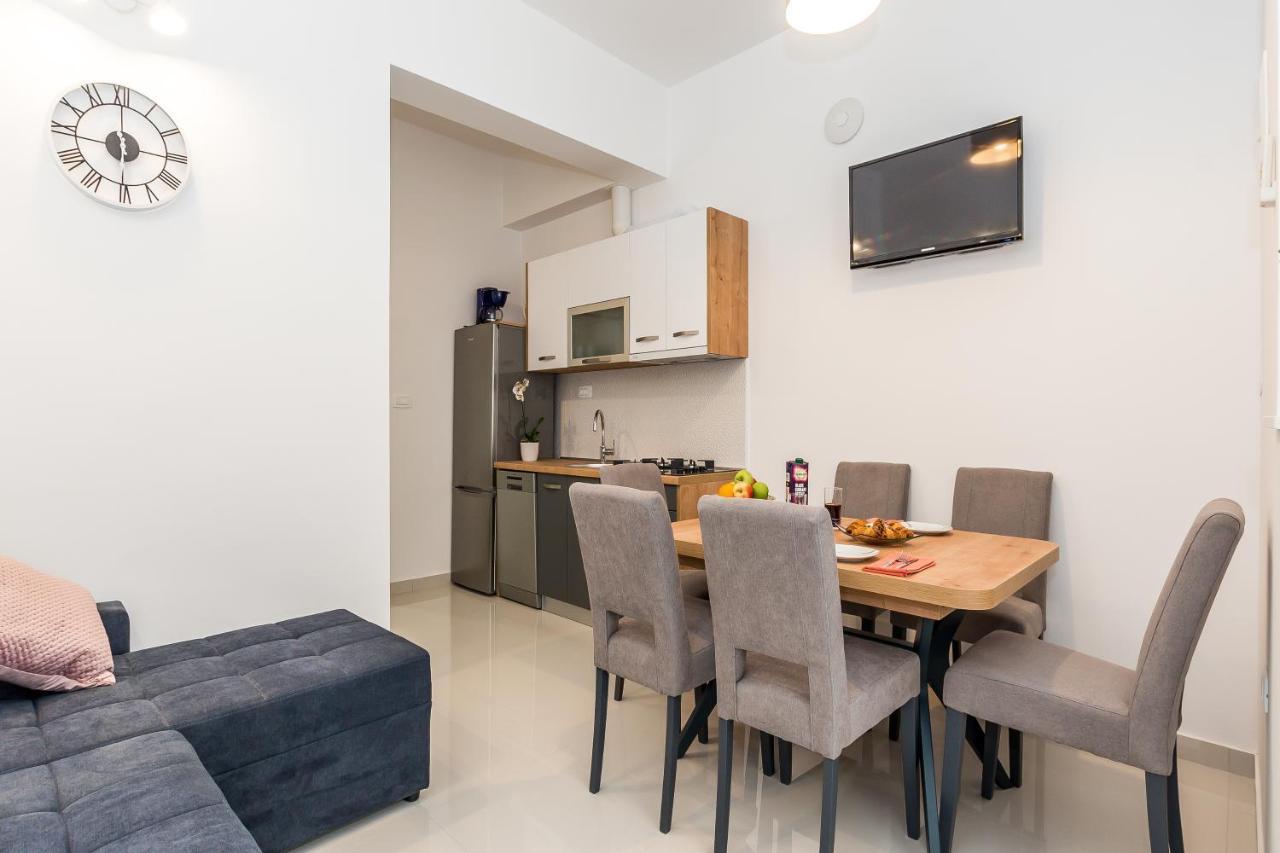Apartmani Vesna Grebastica Bagian luar foto