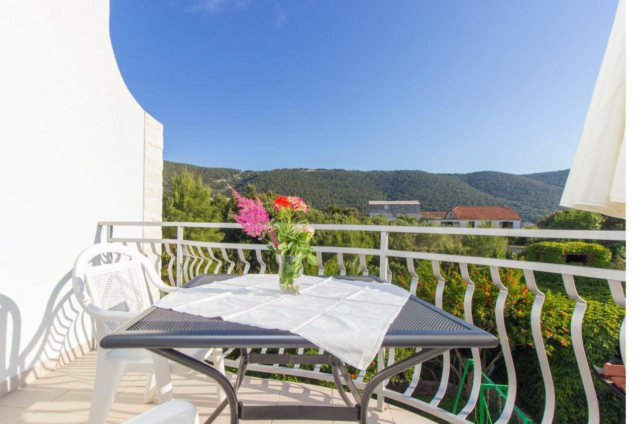 Apartmani Vesna Grebastica Bagian luar foto