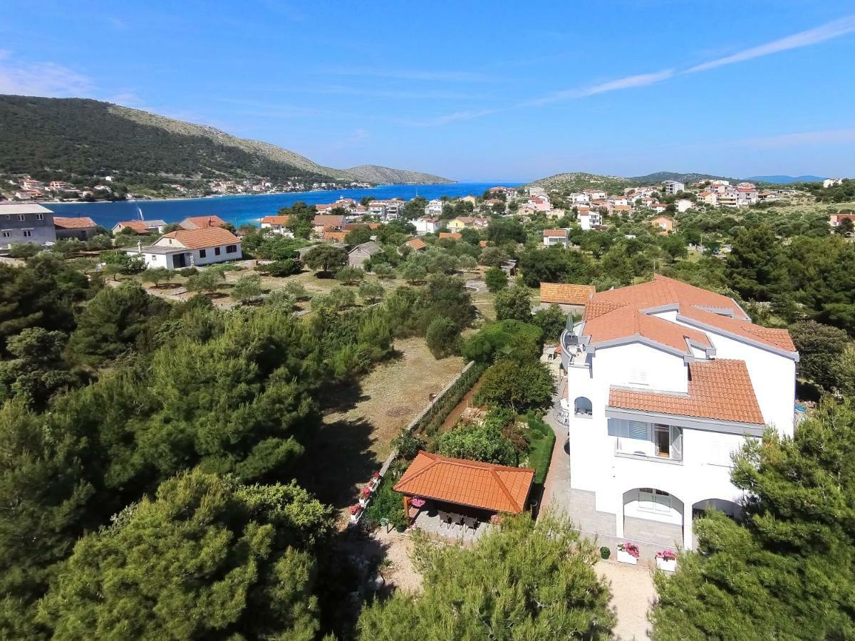 Apartmani Vesna Grebastica Bagian luar foto