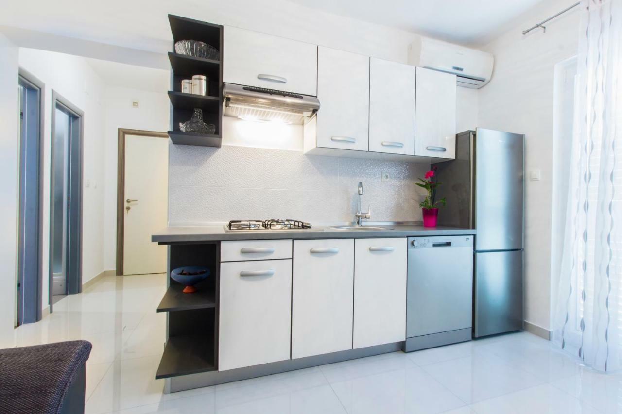 Apartmani Vesna Grebastica Bagian luar foto