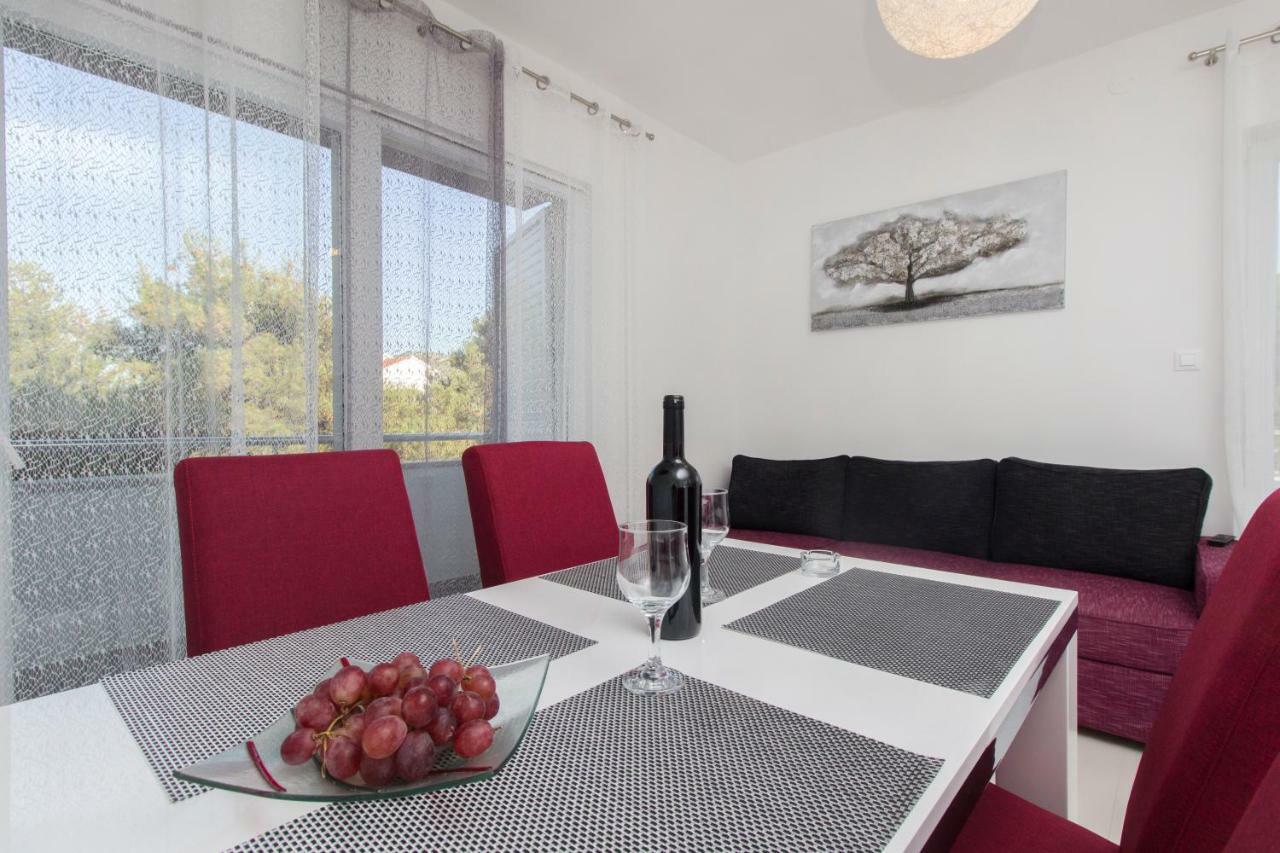 Apartmani Vesna Grebastica Bagian luar foto