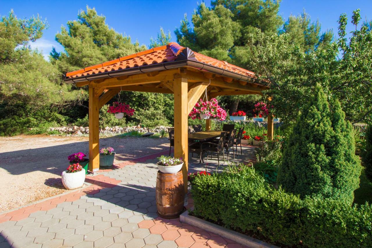 Apartmani Vesna Grebastica Bagian luar foto