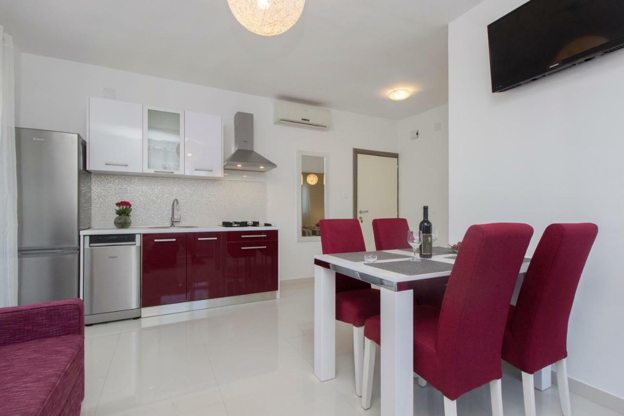 Apartmani Vesna Grebastica Bagian luar foto