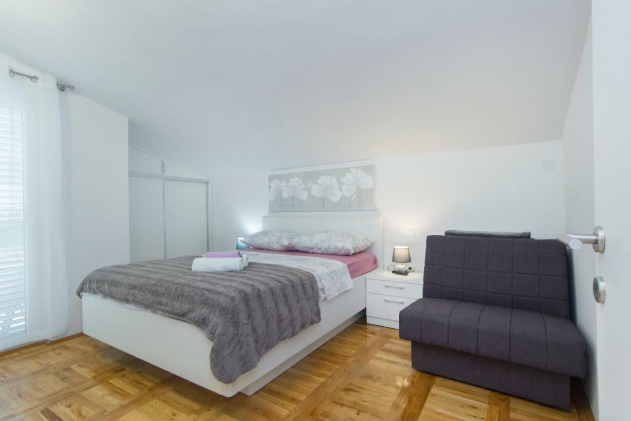 Apartmani Vesna Grebastica Bagian luar foto